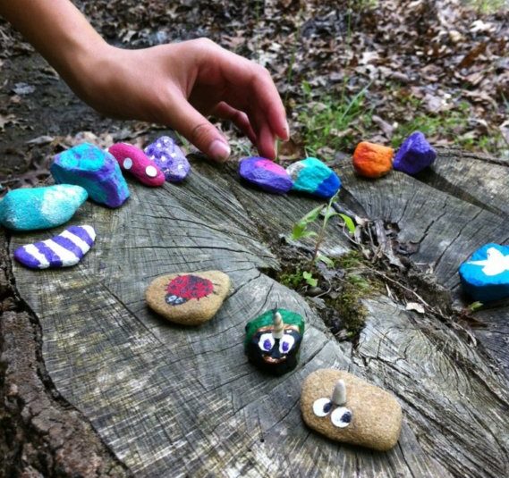 pet rock unicorn on a stump